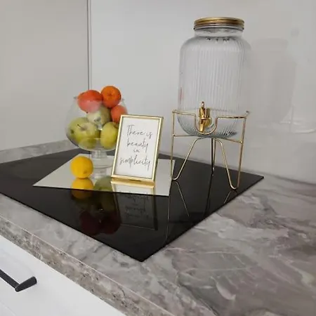 Meraki - Hot Tub Apartment *