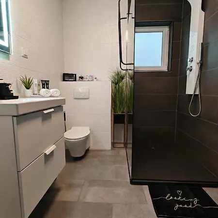 Meraki - Hot Tub Apartment
